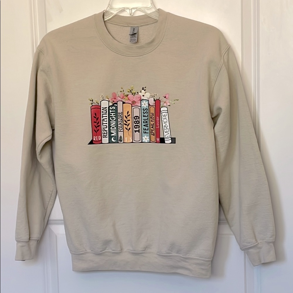 Taylor Swift Book Albums Sweakshirt Medium